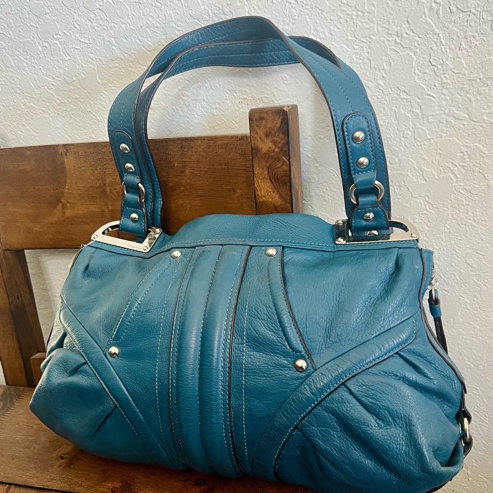 B. Makowsky Blue Leather Women's Bag